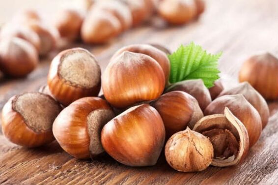 ক্ষমতা জন্য hazelnuts